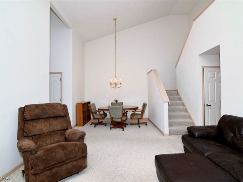 7281 Lilac Court, Unit 13B, North Olmsted, OH 44070 Photo 11