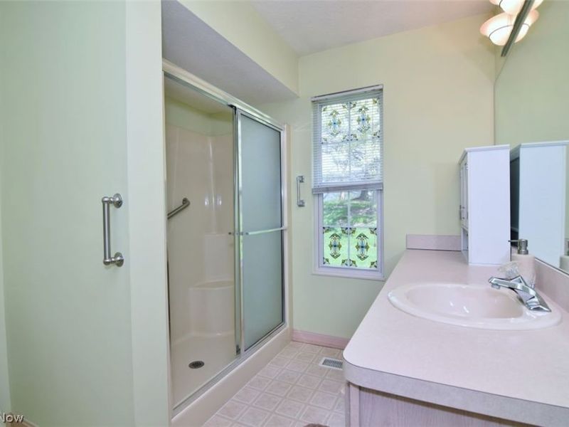 7281 Lilac Court, Unit 13B, North Olmsted, OH 44070 Photo 19