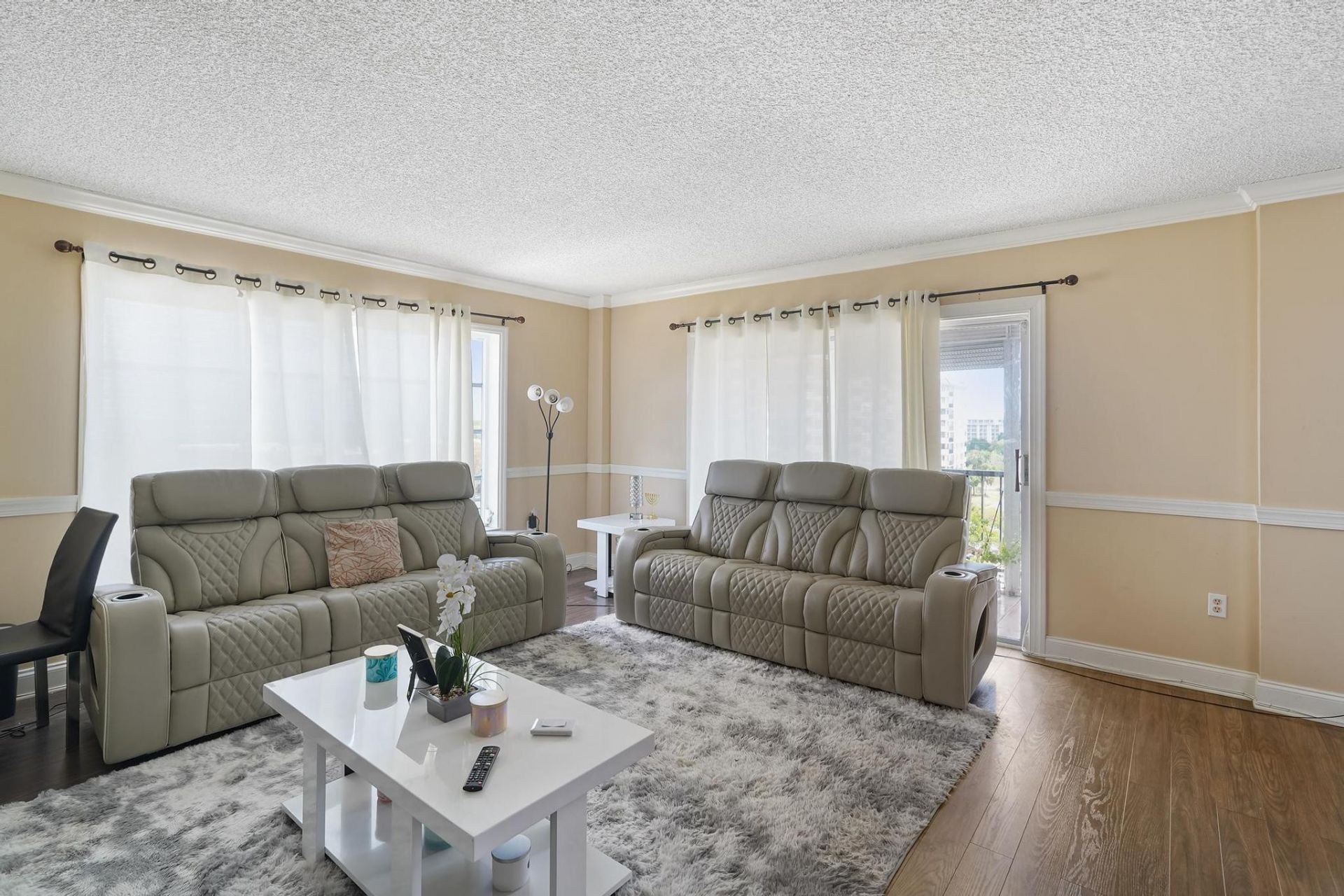 4174 Inverrary Drive, Unit 701, Lauderhill, FL 33319 Photo