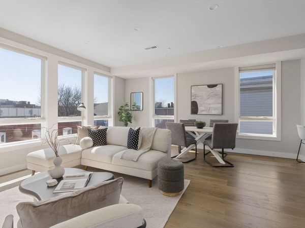 17 Chestnut Ave, Unit 3, Boston, MA 02130