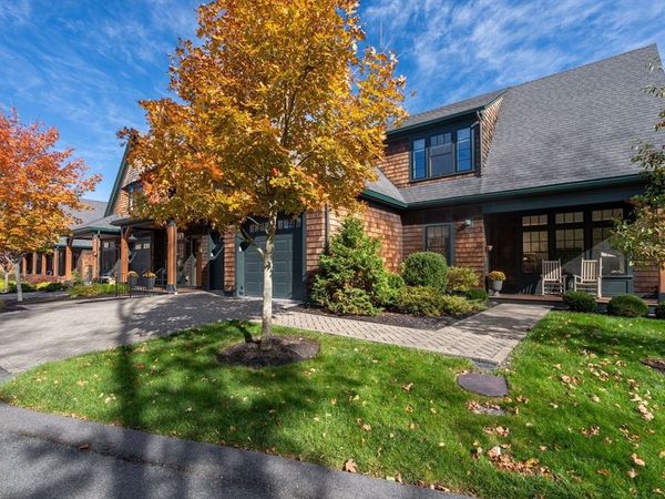 1 Abbey Road, Unit 1, Sherborn, MA 01770