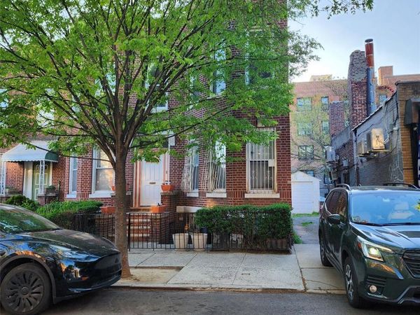 4712 39th Place , Unit 2nd Floor, Sunnyside, NY 11104