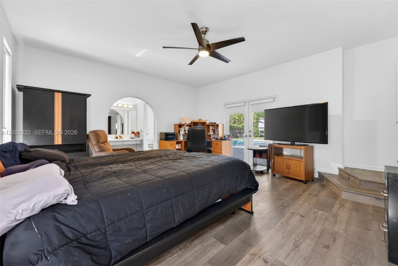 10124 SW 130th Ter , Miami, FL 33176 Photo