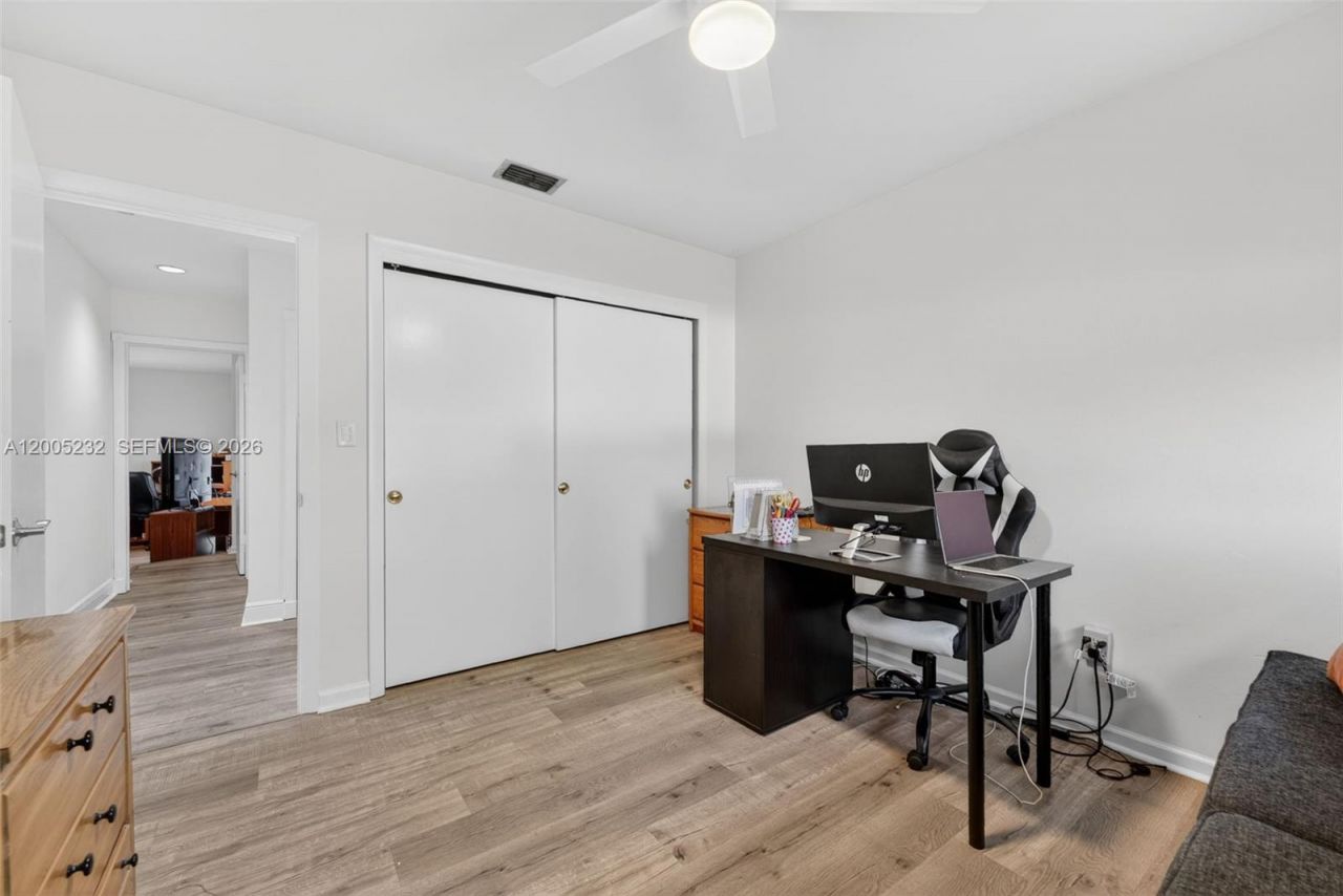 10124 SW 130th Ter , Miami, FL 33176 Photo