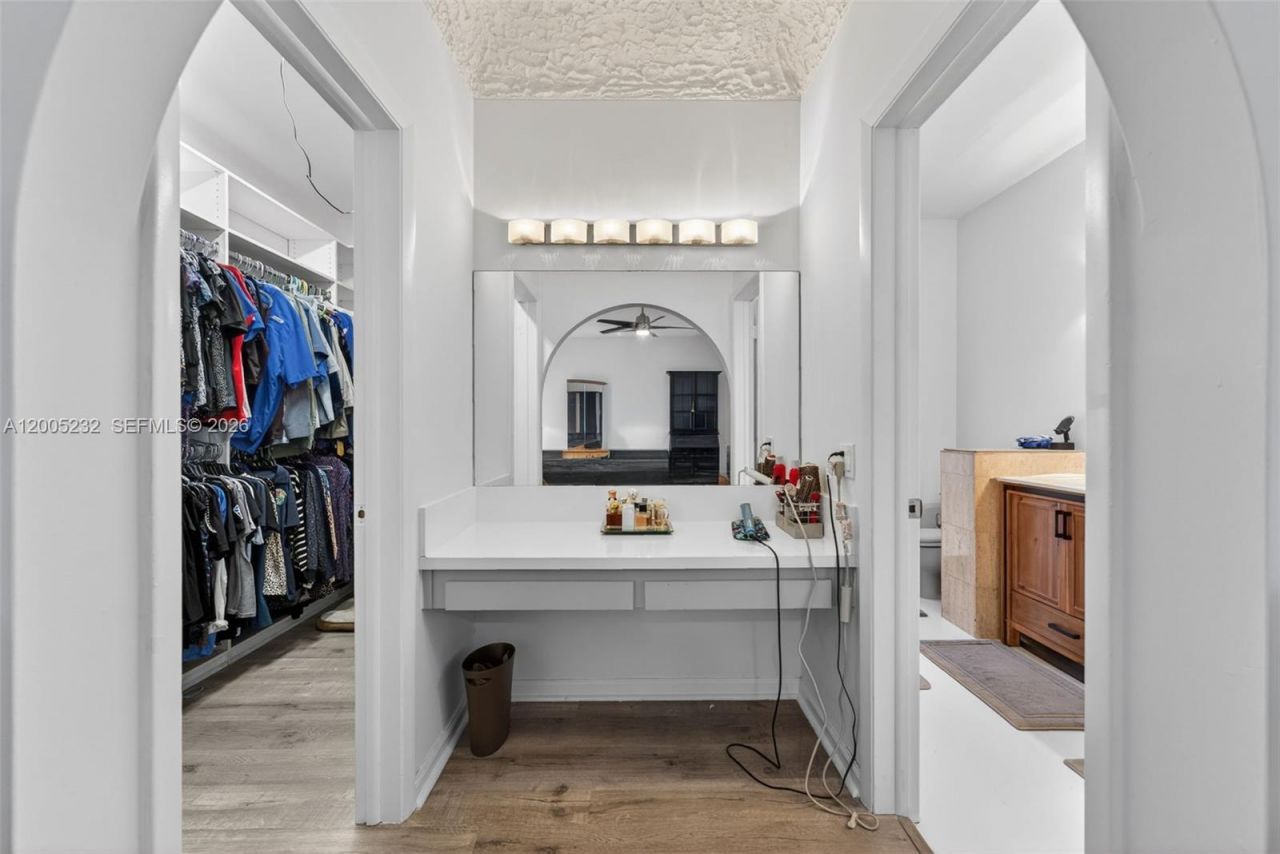 10124 SW 130th Ter , Miami, FL 33176 Photo