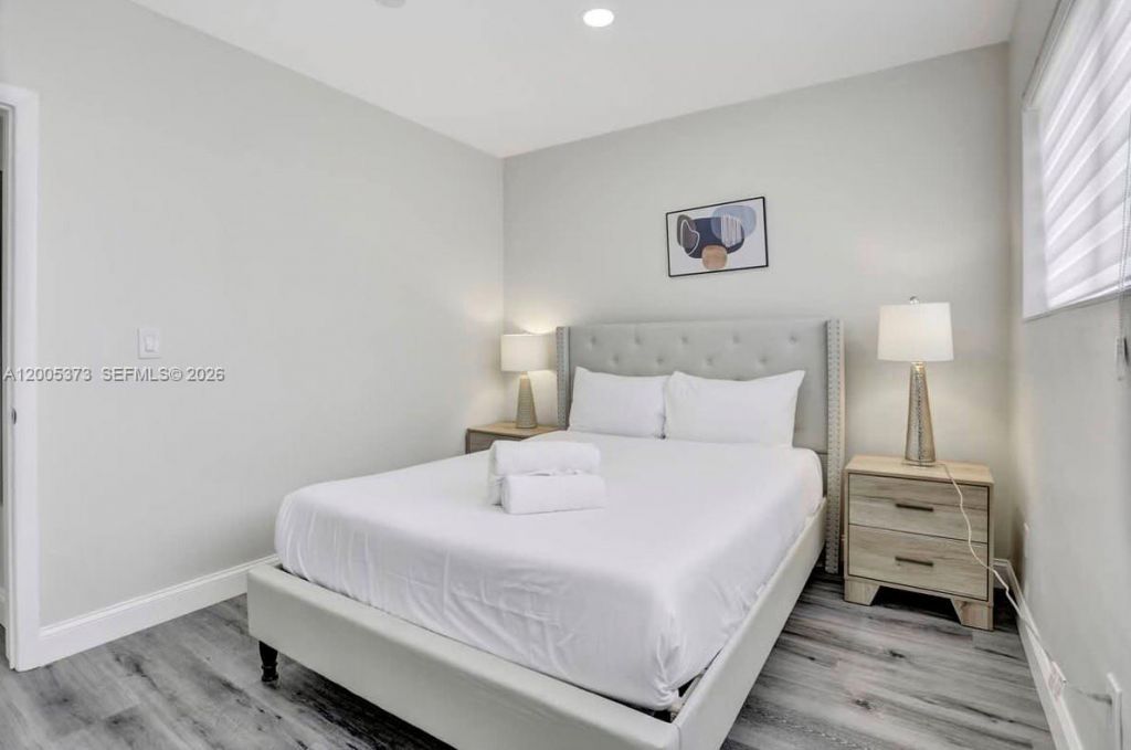 10006 E Bay Harbor Dr, Unit 13, Bay Harbor Islands, FL 33154 Photo