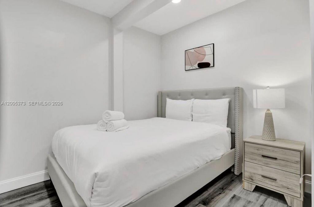 10006 E Bay Harbor Dr, Unit 13, Bay Harbor Islands, FL 33154 Photo