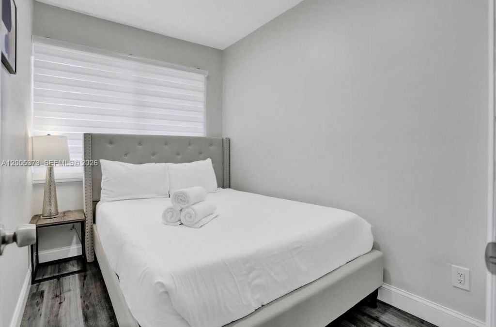 10006 E Bay Harbor Dr, Unit 13, Bay Harbor Islands, FL 33154 Photo