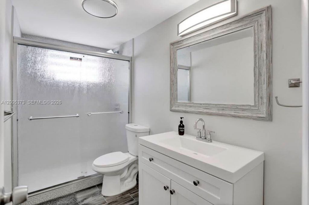 10006 E Bay Harbor Dr, Unit 13, Bay Harbor Islands, FL 33154 Photo