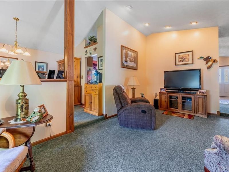 9274 Amchar Court, Centerville, OH 45458 Photo 4