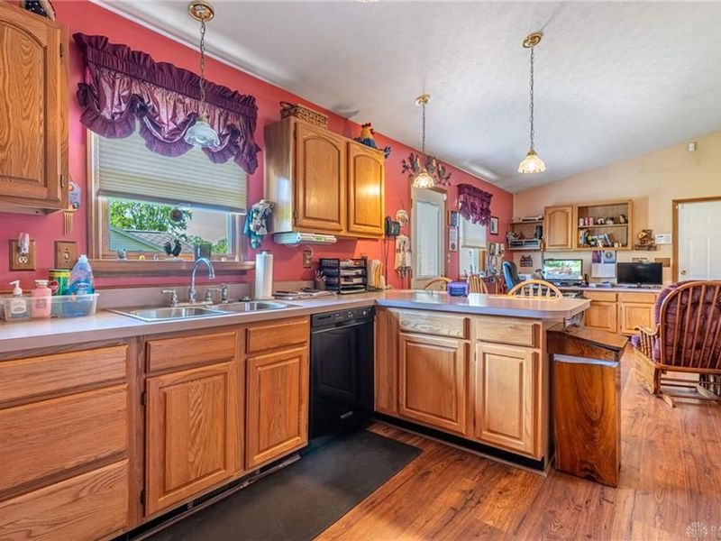 9274 Amchar Court, Centerville, OH 45458 Photo 8