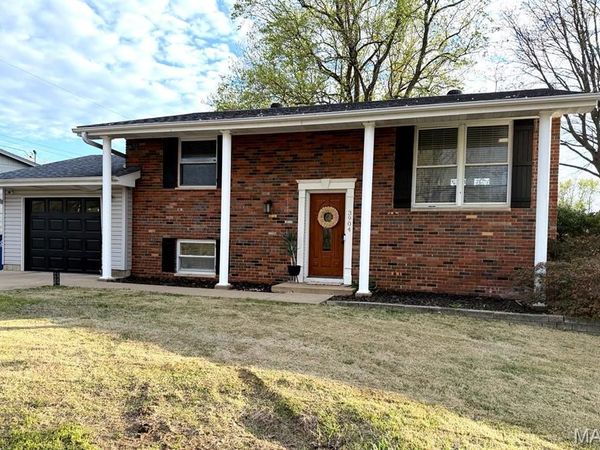 3904 Dunn Road, Hazelwood, MO 63042