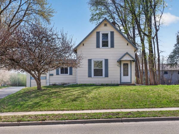 2470 South Avenue E, North Saint Paul, MN 55109