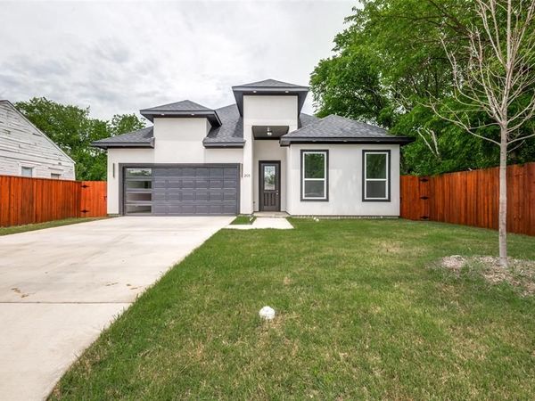 205 Fairview Street , Waxahachie, TX 75165