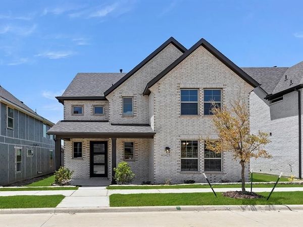 8736 Treeline Parkway, Justin, TX 76247