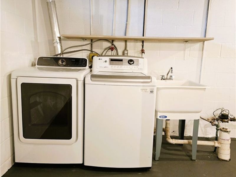 17016 Lanier Avenue, Strongsville, OH 44136 Photo 17