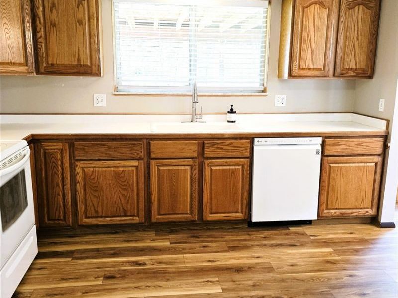 17016 Lanier Avenue, Strongsville, OH 44136 Photo 2