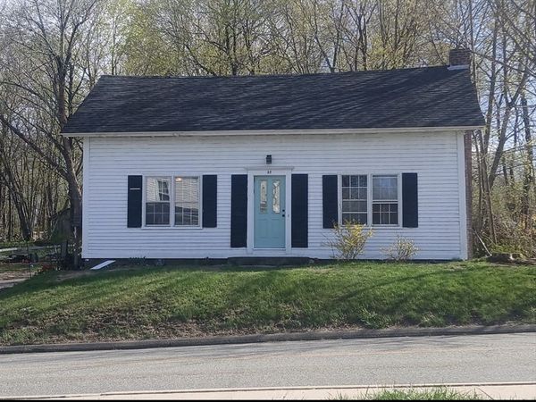 52 Summer St, Barre, MA 01005