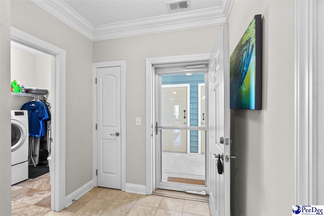 304 Shelby Lawson Dr Photo 5