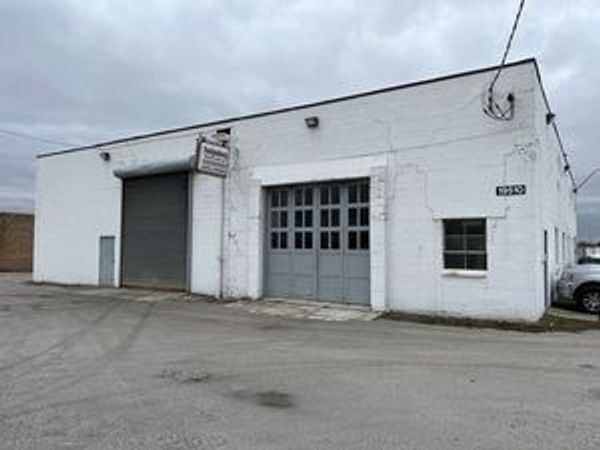 19510 Burnham Avenue, Lansing, IL 60438