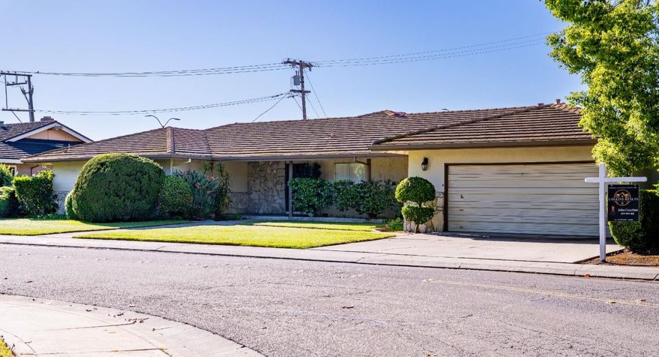 326 W Banbury Dr, Stockton, CA 95207 Photo