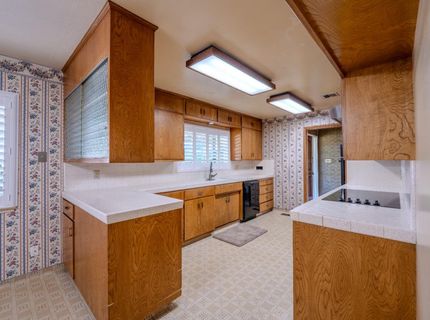 326 W Banbury Dr, Stockton, CA 95207 Photo