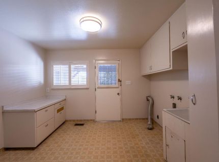 326 W Banbury Dr, Stockton, CA 95207 Photo