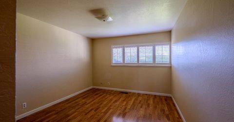 326 W Banbury Dr, Stockton, CA 95207 Photo