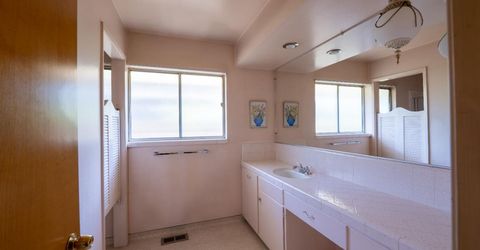 326 W Banbury Dr, Stockton, CA 95207 Photo