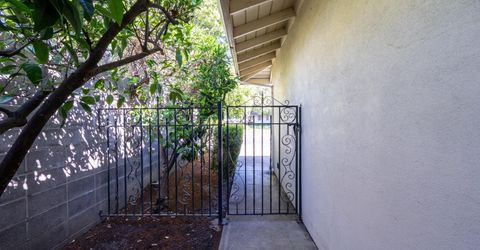 326 W Banbury Dr, Stockton, CA 95207 Photo