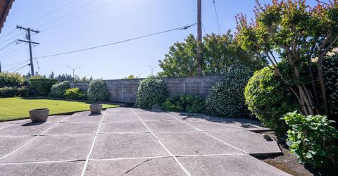 326 W Banbury Dr, Stockton, CA 95207 Photo