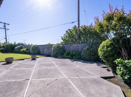 326 W Banbury Dr, Stockton, CA 95207 Photo