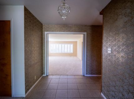 326 W Banbury Dr, Stockton, CA 95207 Photo