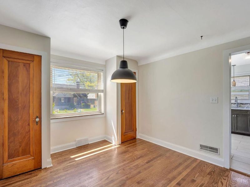 4420 Raceview Avenue, Green Township, OH 45211 Photo 12