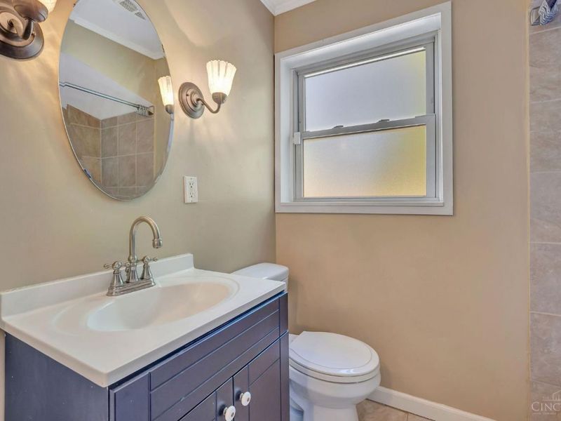 4420 Raceview Avenue, Green Township, OH 45211 Photo 22