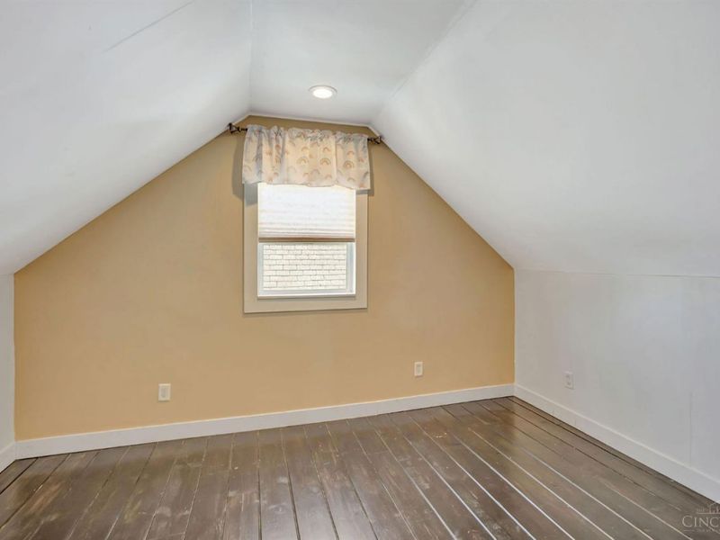 4420 Raceview Avenue, Green Township, OH 45211 Photo 28