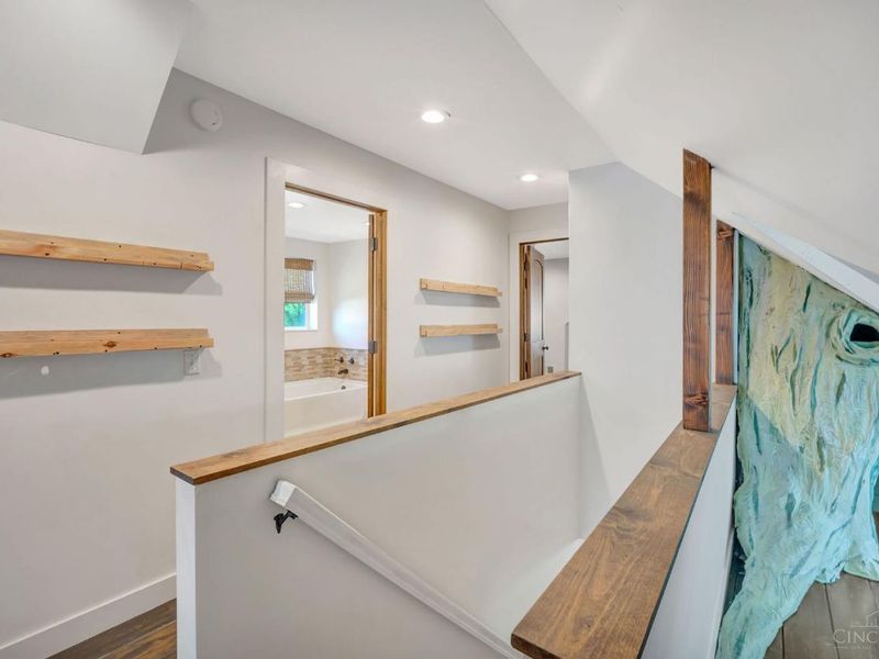 4420 Raceview Avenue, Green Township, OH 45211 Photo 31