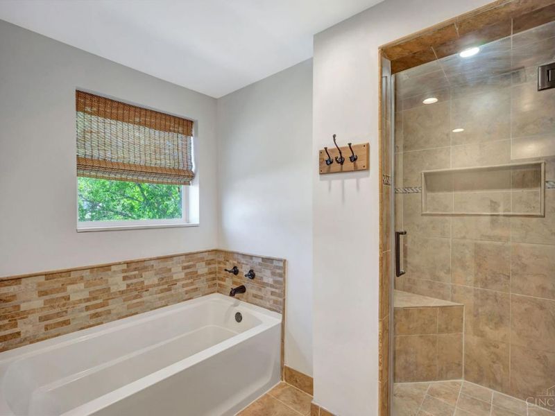 4420 Raceview Avenue, Green Township, OH 45211 Photo 33