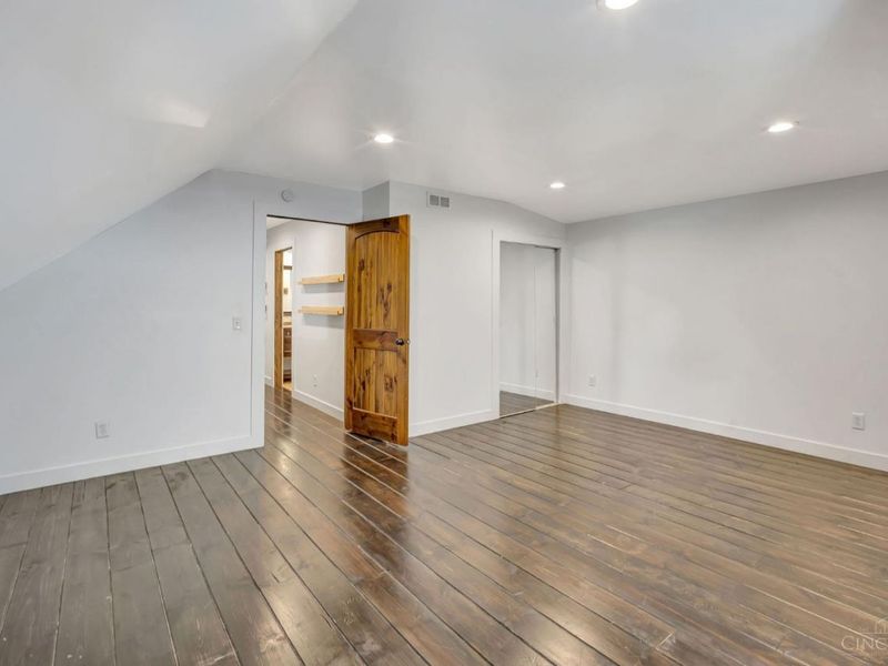 4420 Raceview Avenue, Green Township, OH 45211 Photo 36