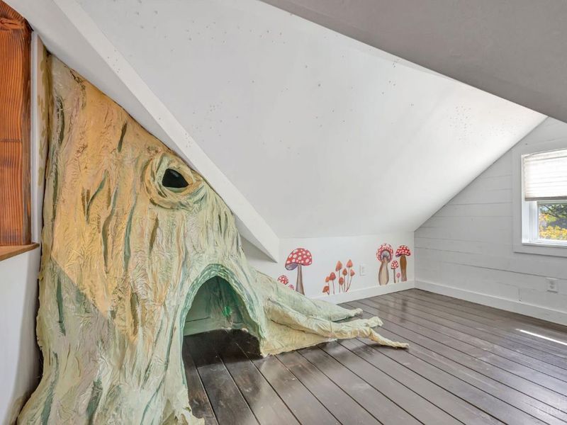 4420 Raceview Avenue, Green Township, OH 45211 Photo 38