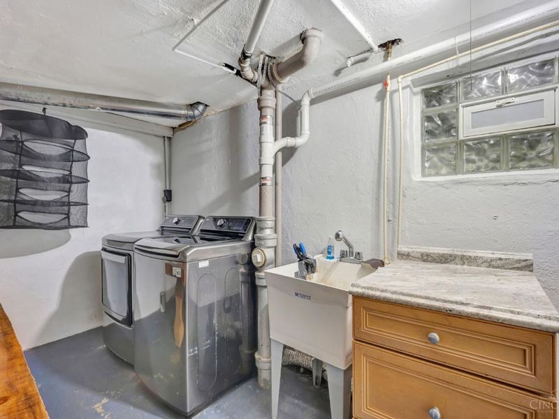 4420 Raceview Avenue, Green Township, OH 45211 Photo 39