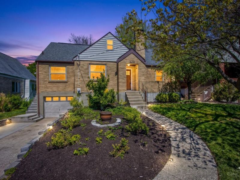 4420 Raceview Avenue, Green Township, OH 45211 Photo 5