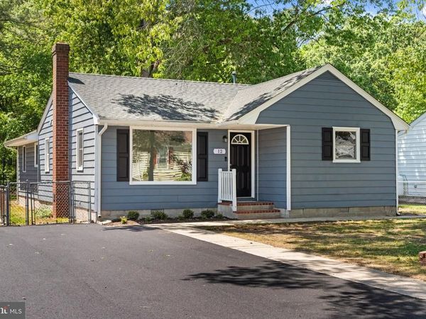 12 OAK STREET, CAMBRIDGE, MD 21613
