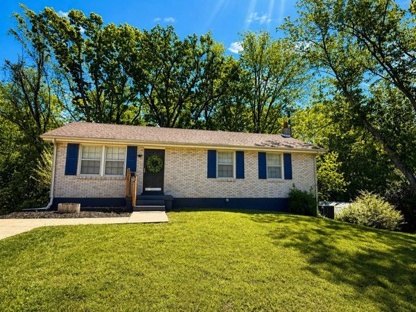 450 Oriole Cir , Clarksville, TN 37043