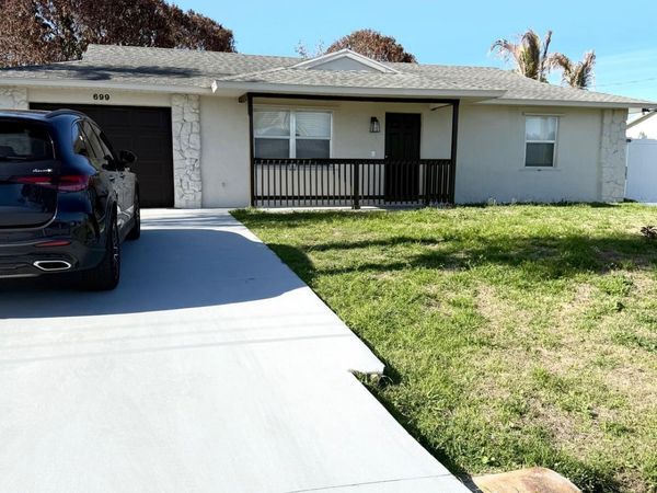699 NW Riverside Drive, Port St. Lucie, FL 34983
