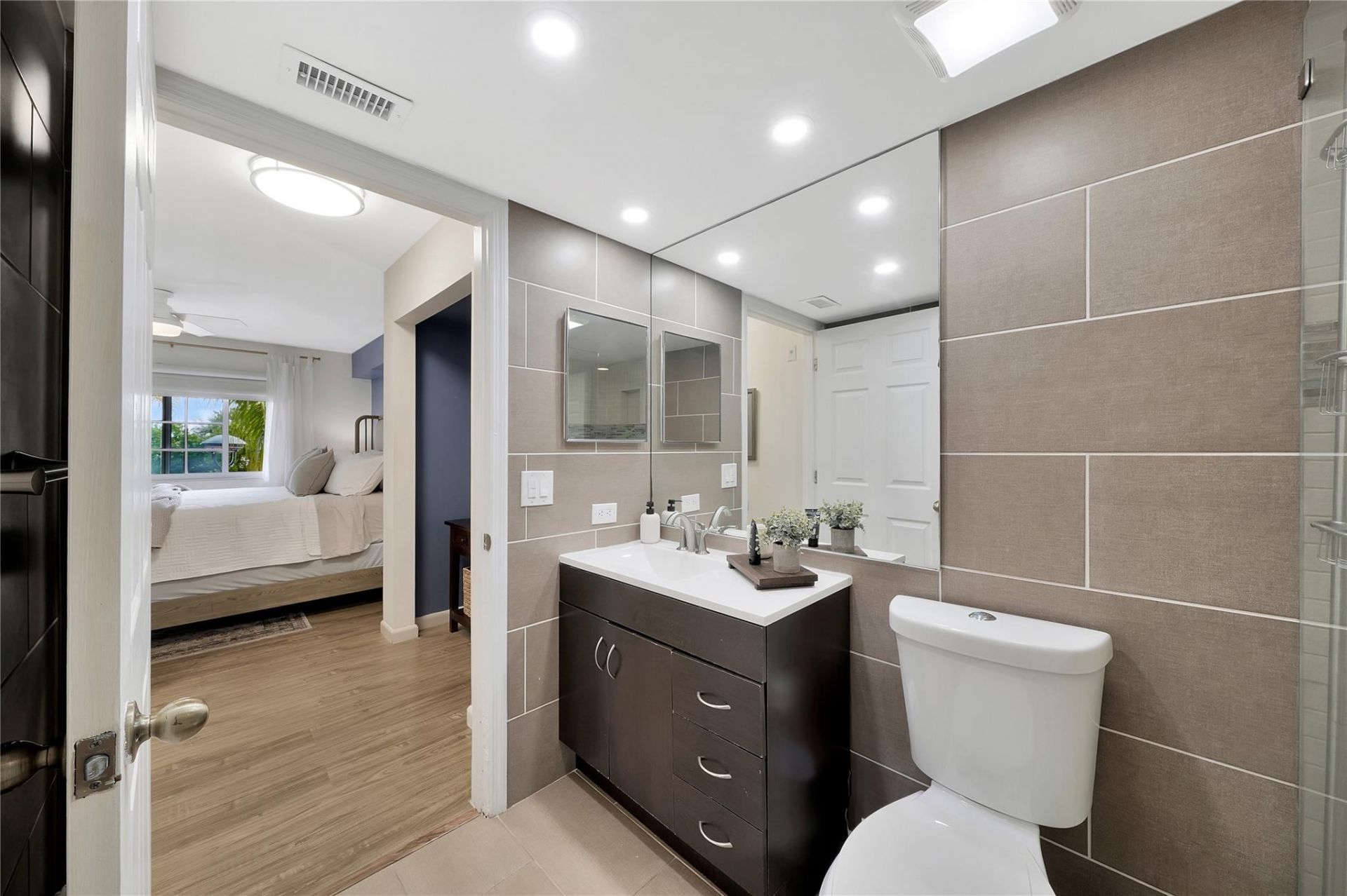 2005 SE 10th Avenue, Unit 419, Fort Lauderdale, FL 33316 Photo