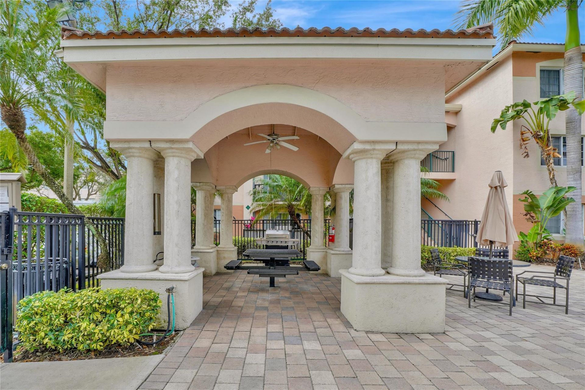 2005 SE 10th Avenue, Unit 419, Fort Lauderdale, FL 33316 Photo