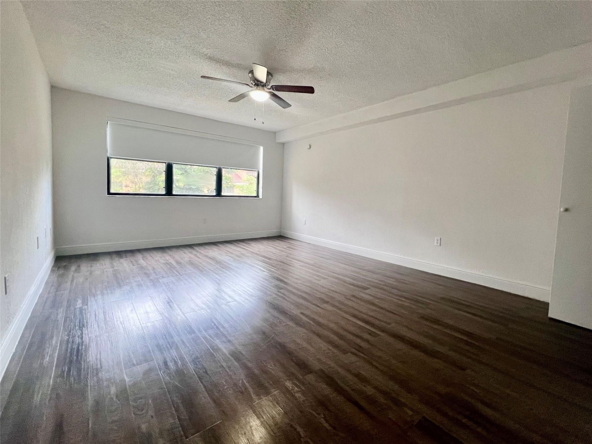 17350 NW 68th Avenue, Unit 300-404, Hialeah, FL 33015 Photo