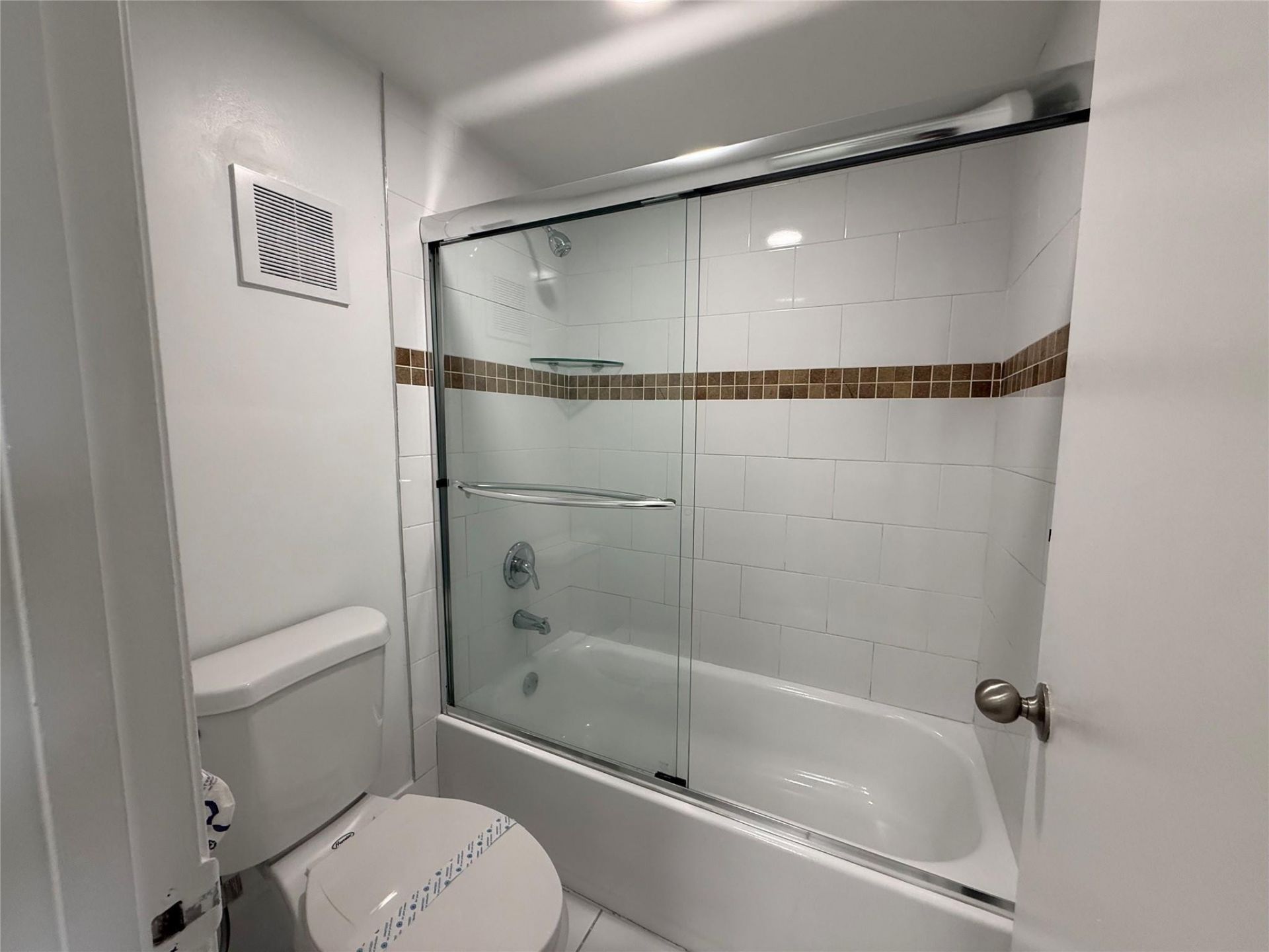 17350 NW 68th Avenue, Unit 300-404, Hialeah, FL 33015 Photo