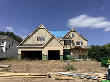 10908 S 98 Avenue Circle, Papillion, NE 68046